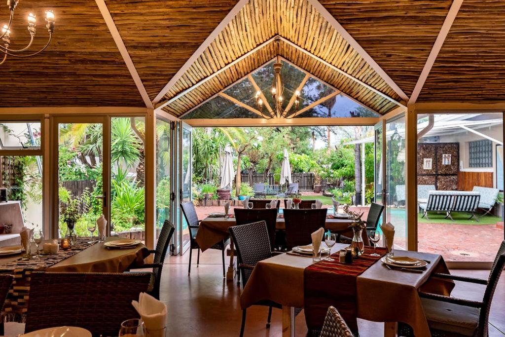 Londiningi Guesthouse Windhoek Esterno foto