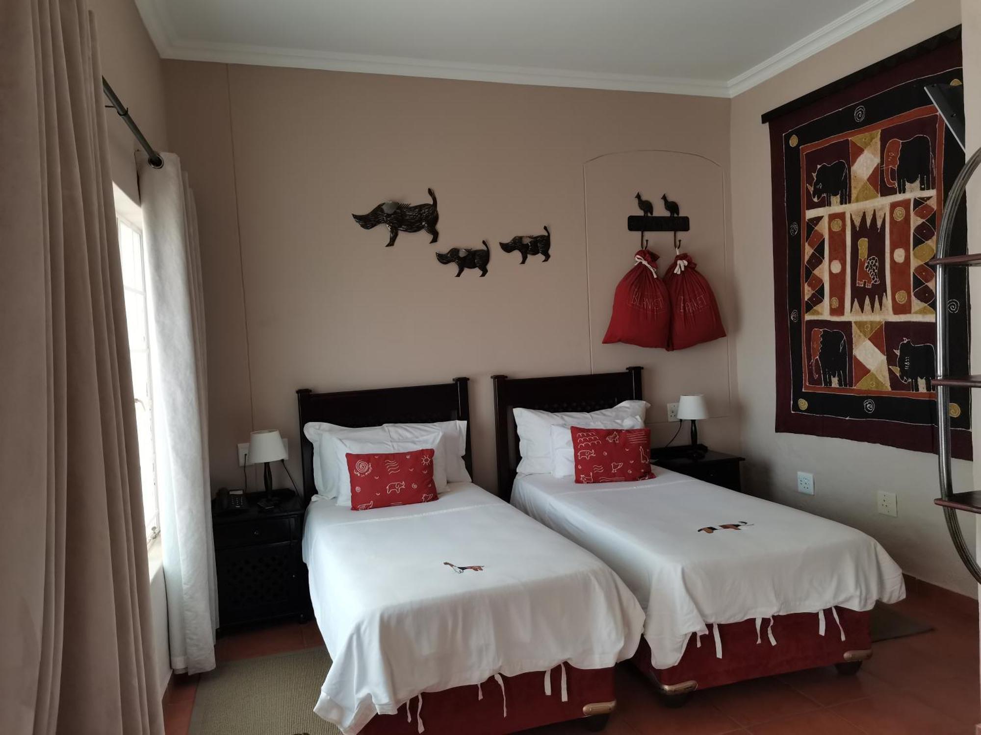 Londiningi Guesthouse Windhoek Esterno foto